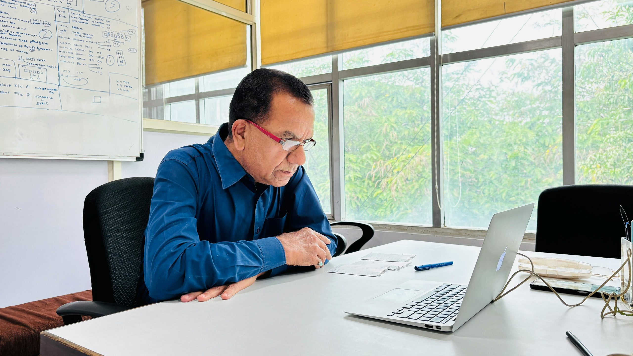 騎樓該誰管？擺東西害人跌倒誰負責？